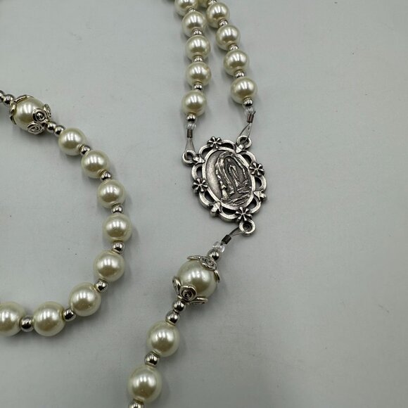 Vintage Rosary Necklace Faux Pearl Silver Tone Ornate Cross Religious Beaded - Picture 5 of 11